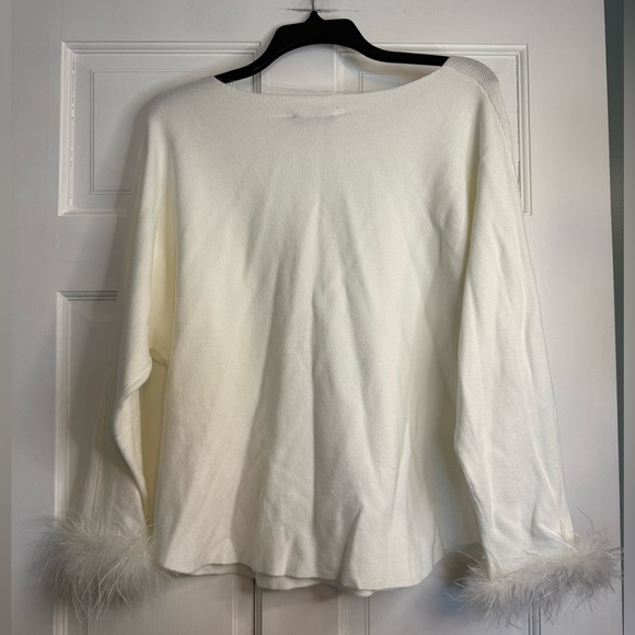 Siani Milano Feather Cuff Sweater - Picture 3 of 3
